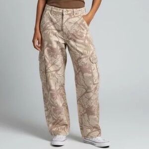 NWT Refrain Los Angeles Lux Denim Blush Camo Wide Leg Baggy Cargo Jeans SZ 7/28